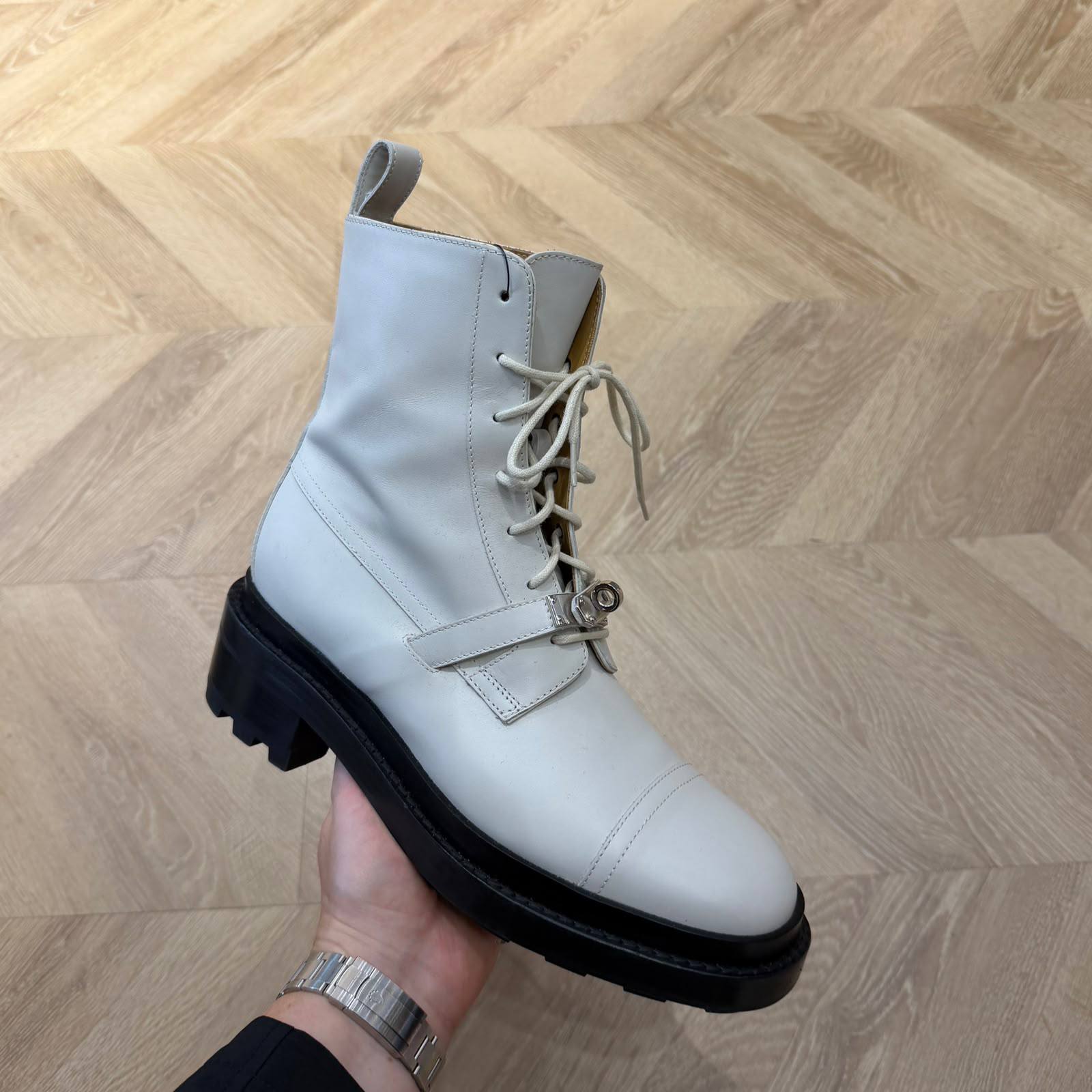 Hermès