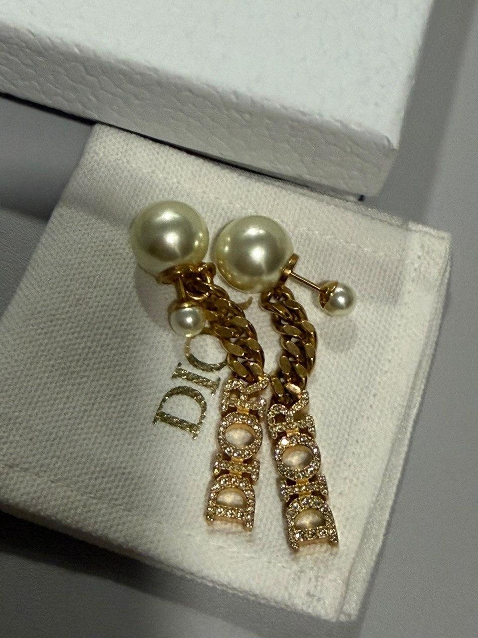 Dior