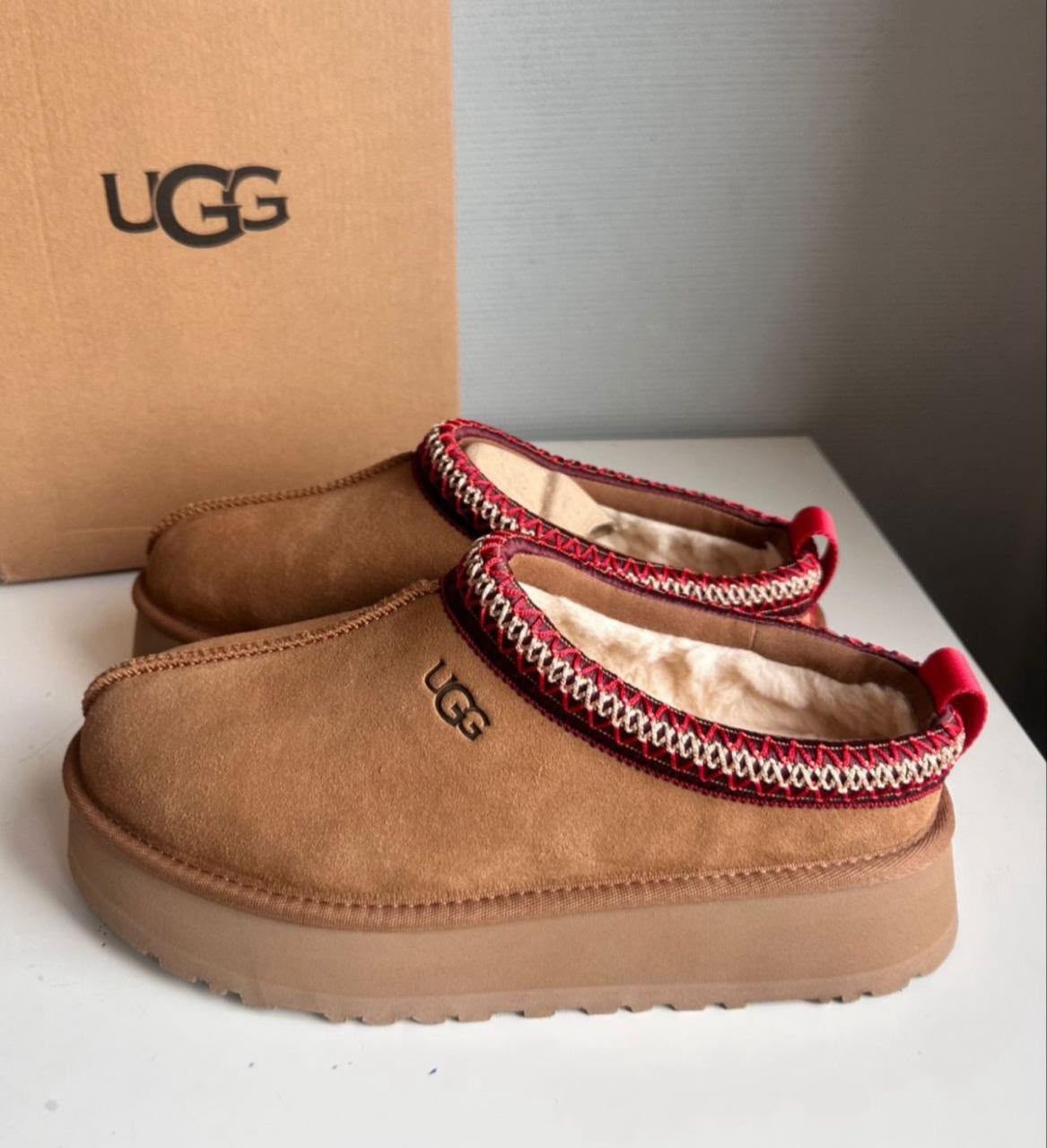 UGG